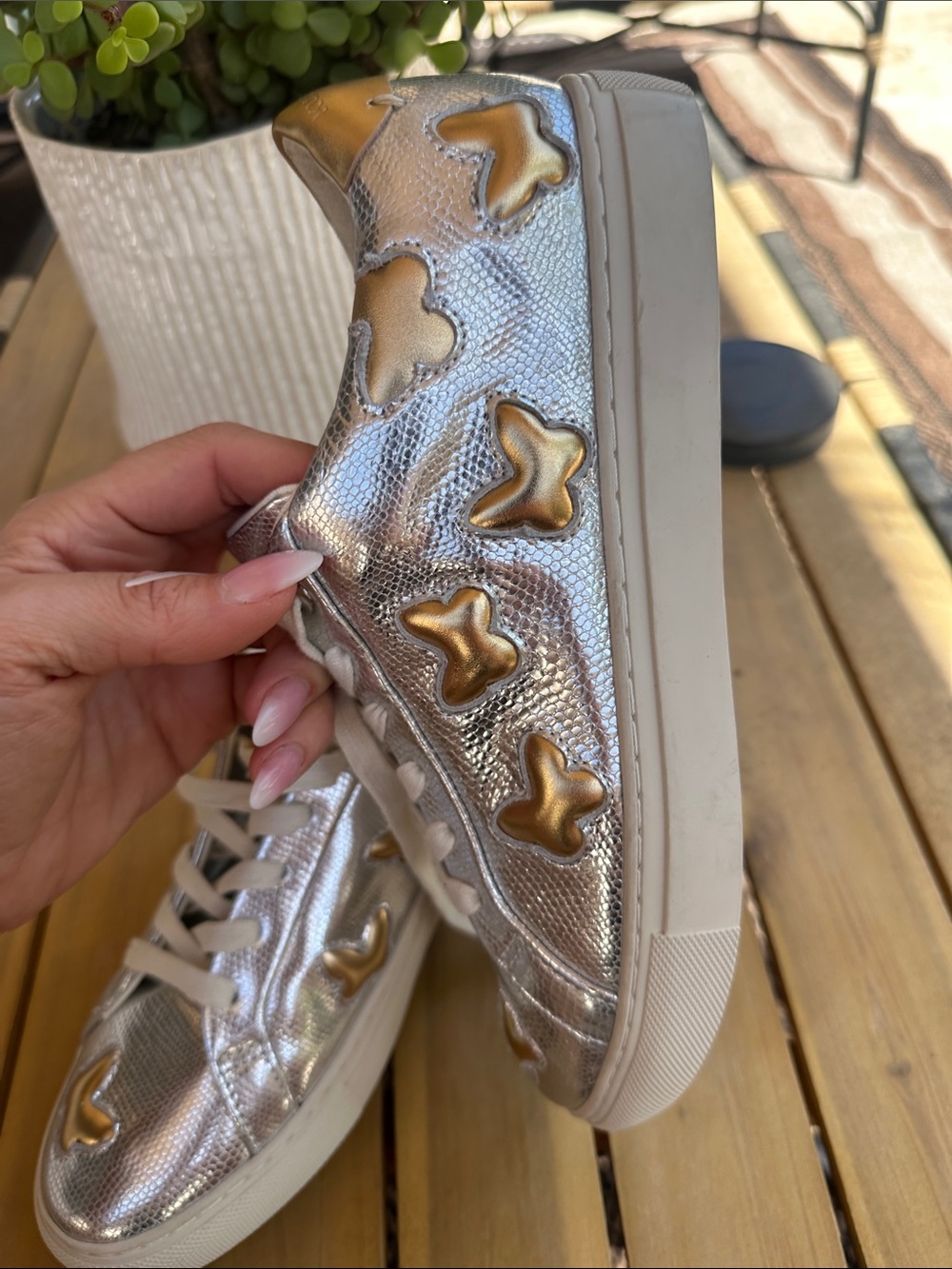 Gorgeous Kurt Geiger sneaker - Picture 3 of 9